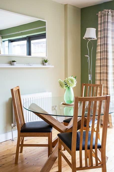 Spacious Belfast City Centre Duplex Apartment Exterior photo