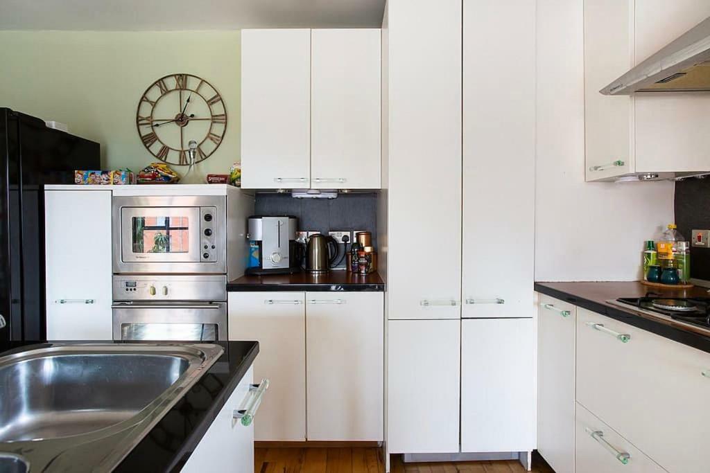 Spacious Belfast City Centre Duplex Apartment Exterior photo